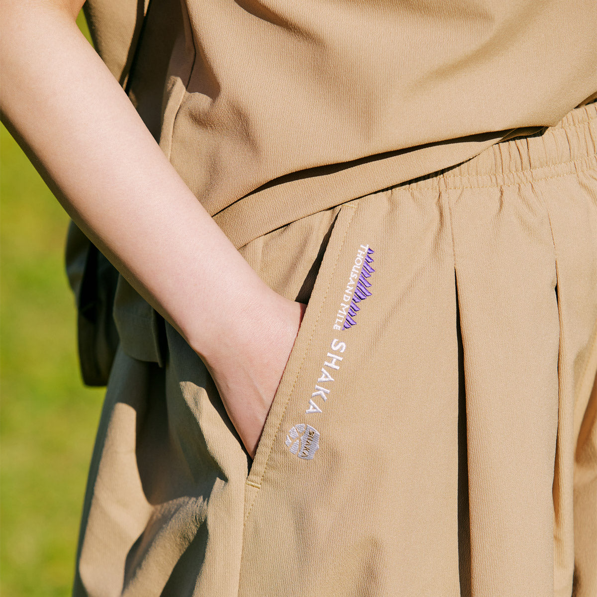 [販路限定][コラボ]SHAKA×THOUSAND MILE フレンチスリーブシャツ＆ワイドパンツ セットアップ [レディース][2025 春夏] SK-SG008TM