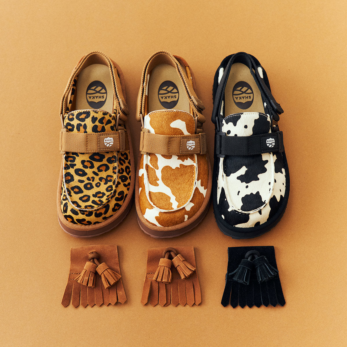 SHAKA キルトタッセル付きミュールサンダルMOC MULE TASSEL COWHAIR [メンズ/レディース][2026 秋冬] SK-339
