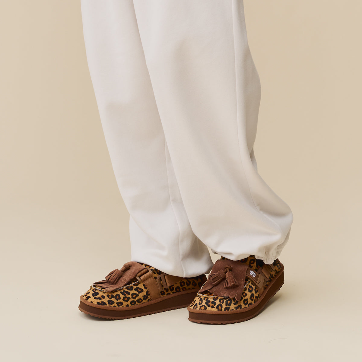【予約/9月下旬入荷予定】 SHAKA キルトタッセル付きミュールサンダルMOC MULE TASSEL COWHAIR [メンズ/レディース][2026 秋冬] SK-339