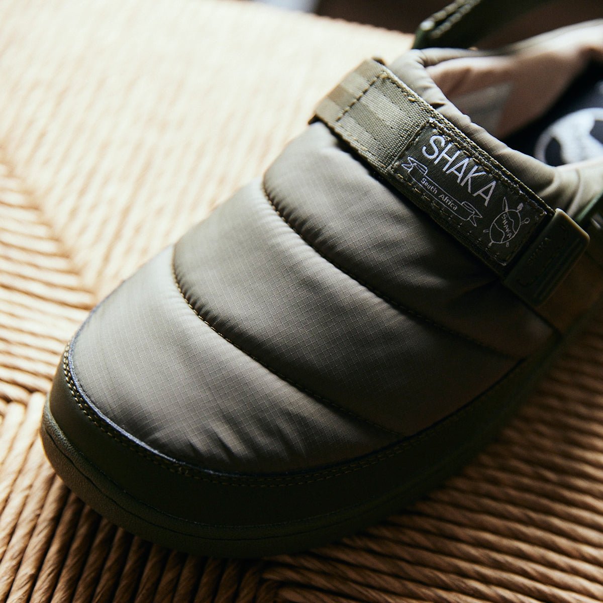 SHAKA 中綿クロッグサンダル SCHLAF CLOG [メンズ/レディース] [秋冬] 433233 - SHAKA(シャカ)公式オンラインストア